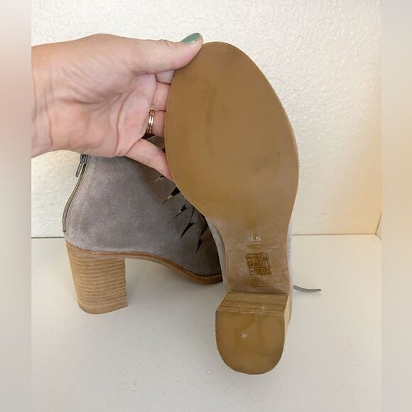 Jeffrey Campbell Corwin Suede gladiator Bootie- in stone Size 9.5 - Picture 12 of 13